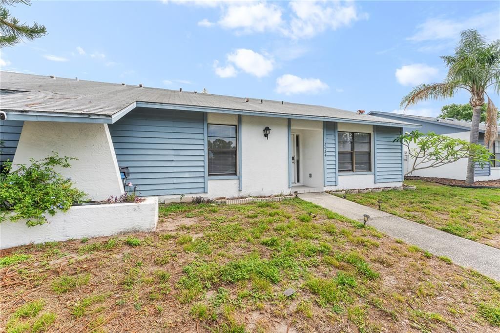 For Sale: $260,000 (2 beds, 2 baths, 1296 Square Feet)