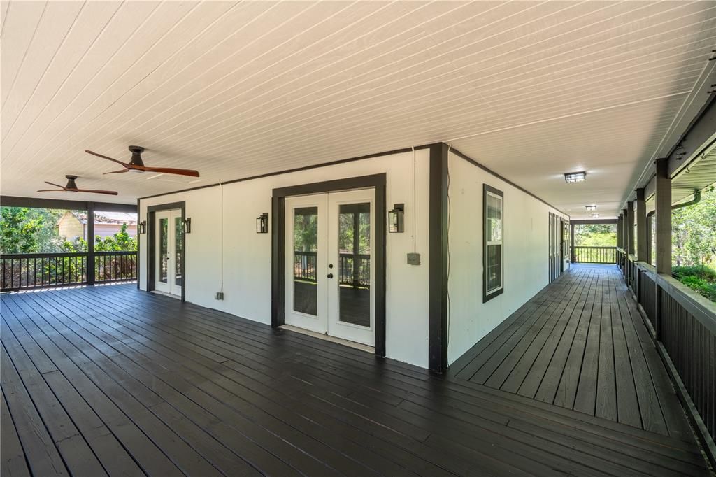 For Sale: $735,000 (3 beds, 3 baths, 2800 Square Feet)