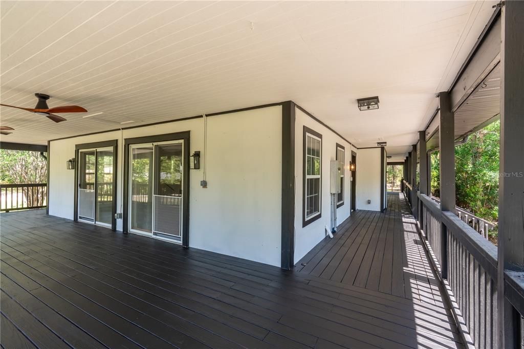 For Sale: $735,000 (3 beds, 3 baths, 2800 Square Feet)