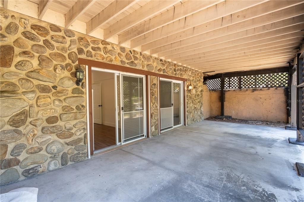 For Sale: $735,000 (3 beds, 3 baths, 2800 Square Feet)