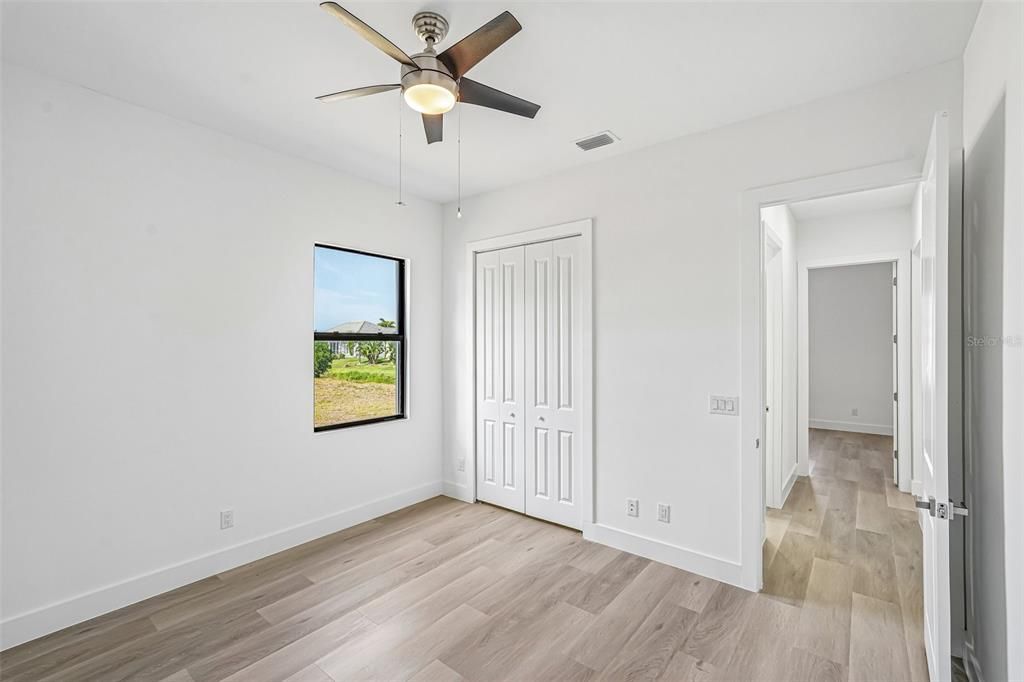 En Venta: $649,999 (4 camas, 2 baños, 2205 Pies cuadrados)