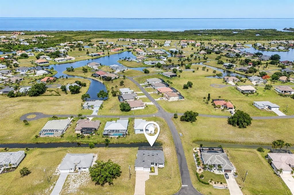 En Venta: $649,999 (4 camas, 2 baños, 2205 Pies cuadrados)