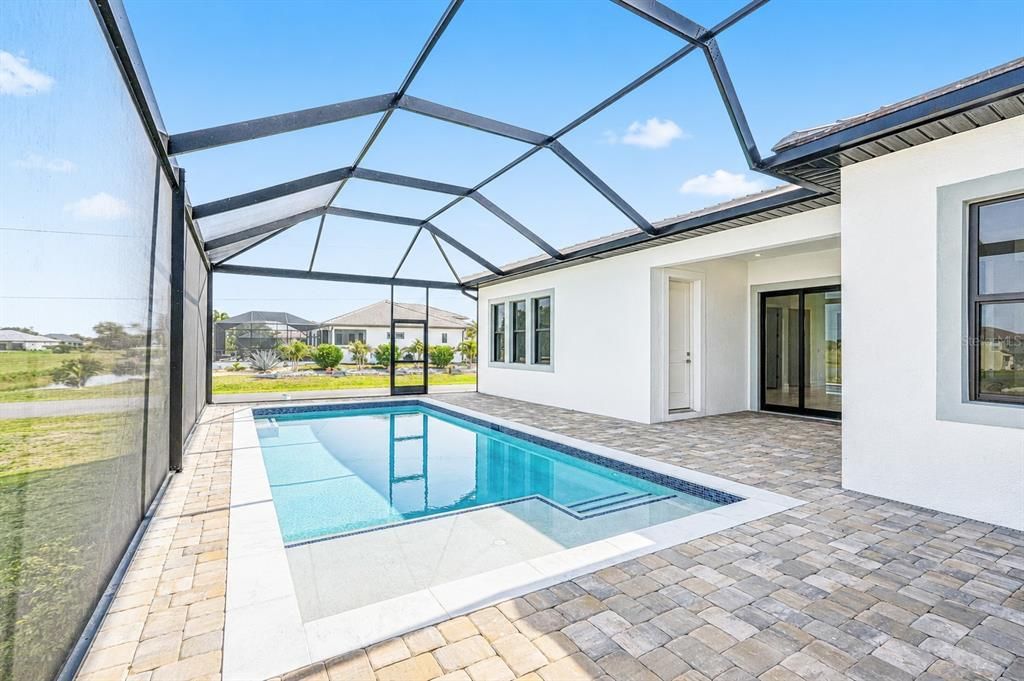 En Venta: $649,999 (4 camas, 2 baños, 2205 Pies cuadrados)