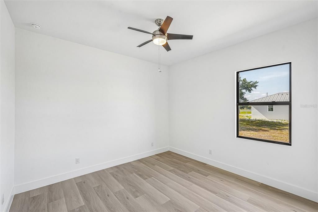 En Venta: $649,999 (4 camas, 2 baños, 2205 Pies cuadrados)