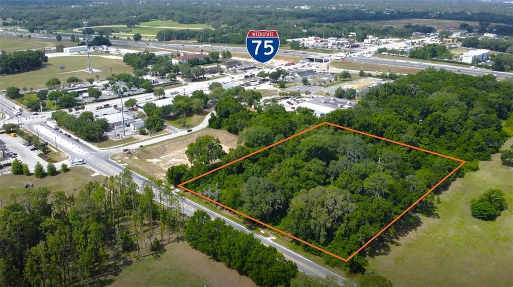 待售: $995,000 (4.23 acres)