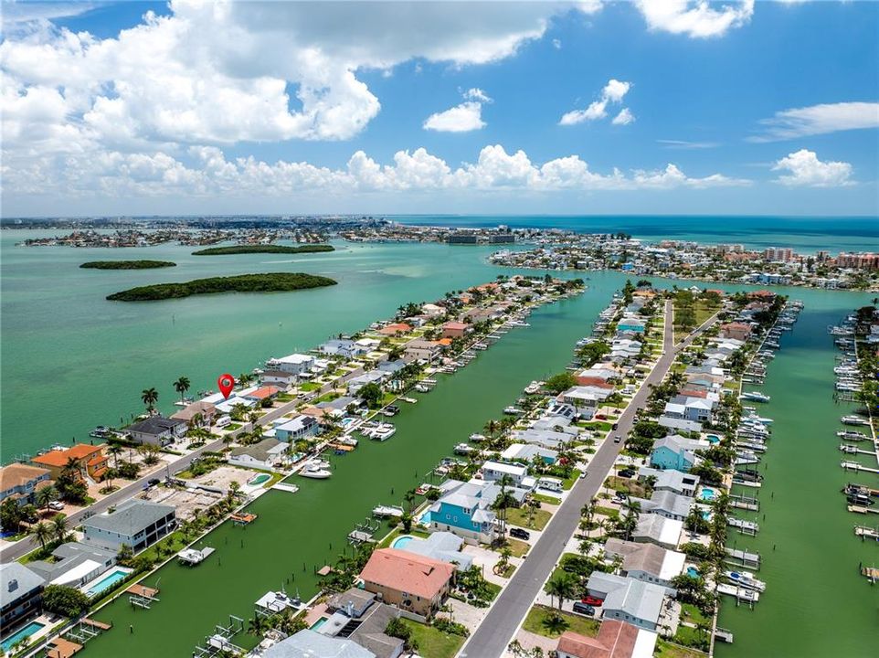 For Sale: $2,595,000 (4 beds, 3 baths, 3481 Square Feet)