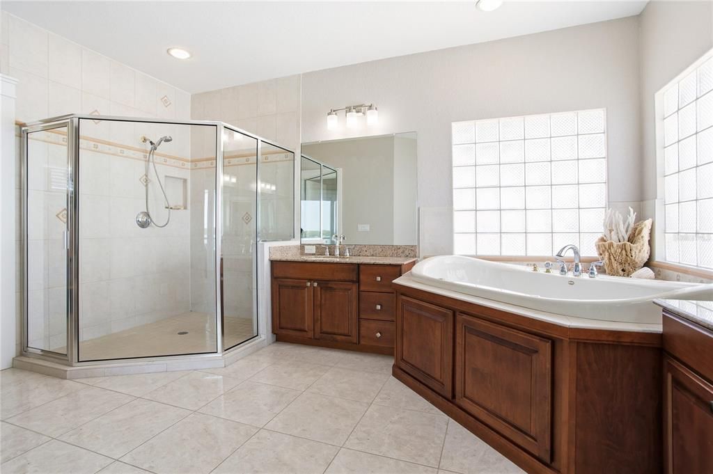 For Sale: $2,595,000 (4 beds, 3 baths, 3481 Square Feet)