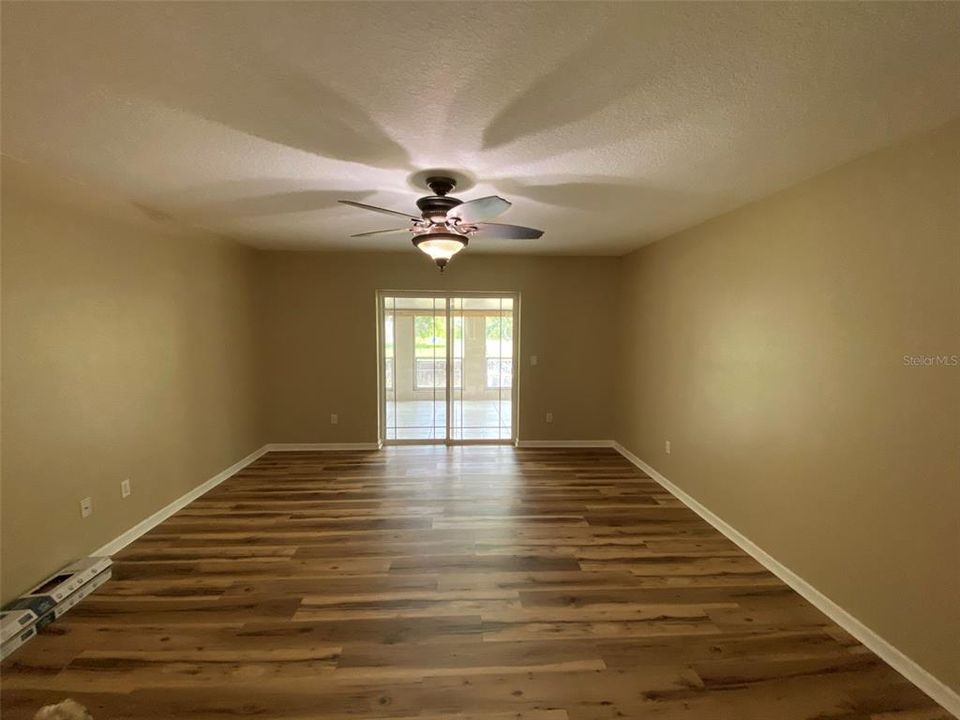 For Sale: $575,000 (3 beds, 2 baths, 1925 Square Feet)