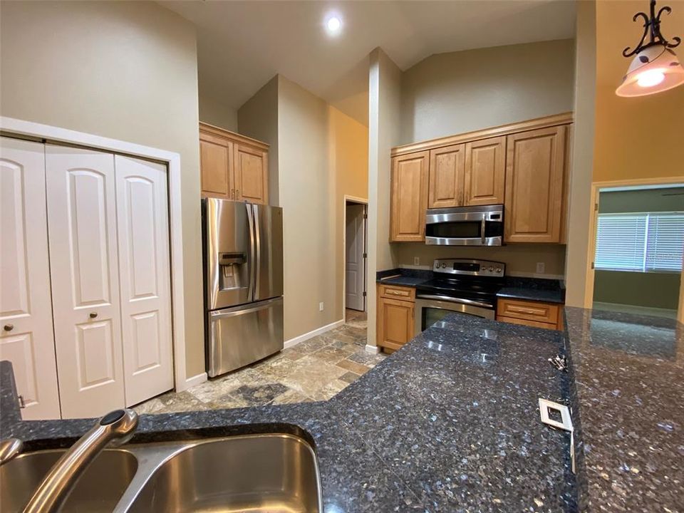 For Sale: $575,000 (3 beds, 2 baths, 1925 Square Feet)