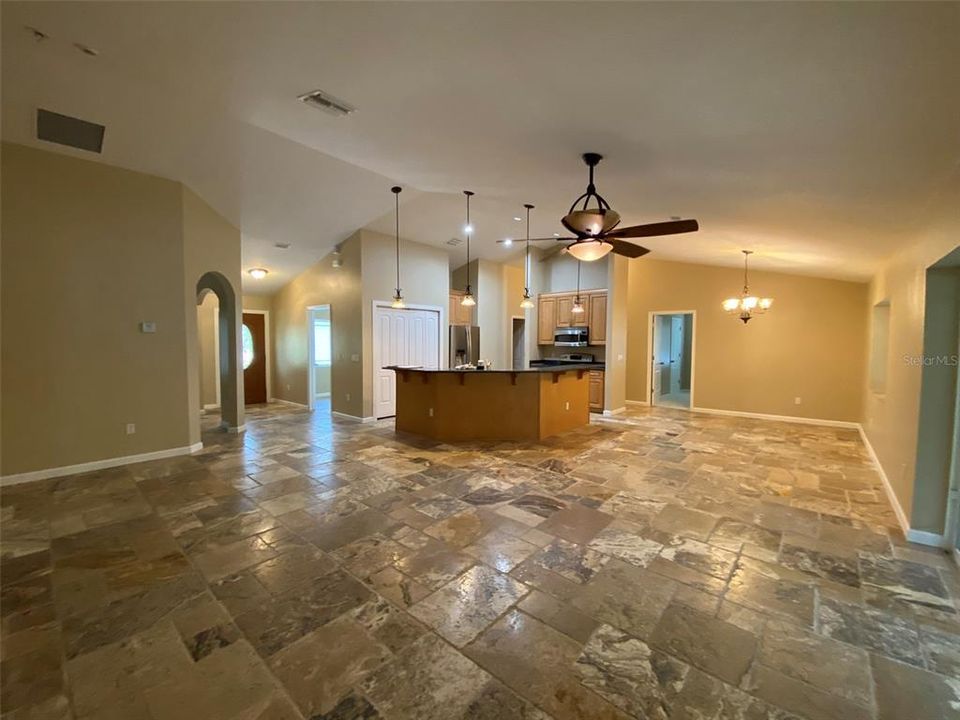 For Sale: $575,000 (3 beds, 2 baths, 1925 Square Feet)