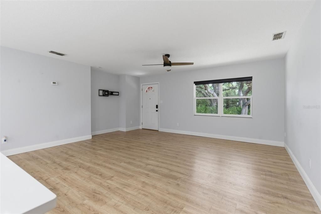 For Rent: $2,950 (3 beds, 2 baths, 1204 Square Feet)