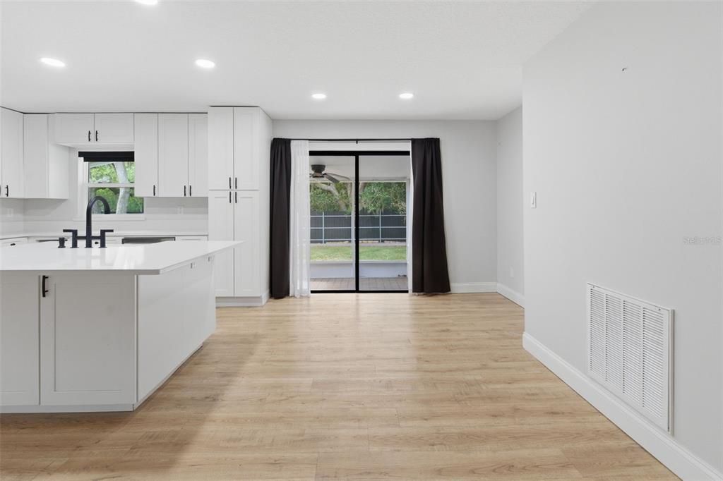 For Rent: $2,950 (3 beds, 2 baths, 1204 Square Feet)