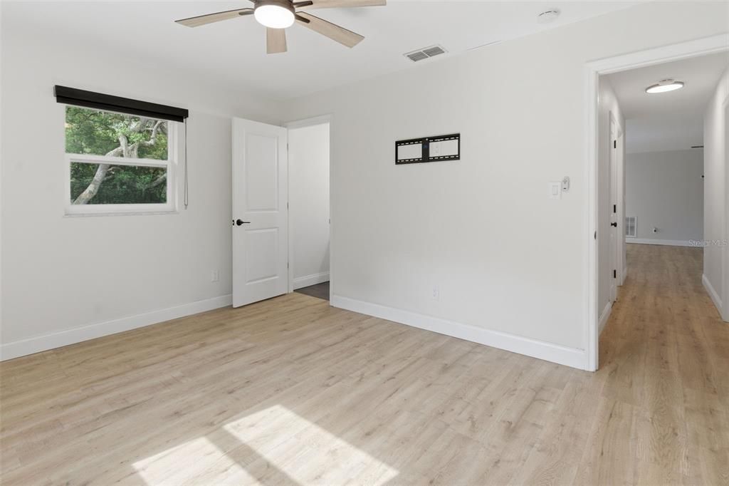 For Rent: $2,950 (3 beds, 2 baths, 1204 Square Feet)
