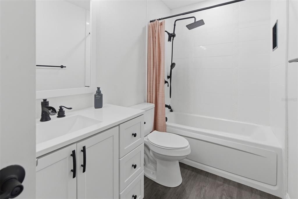 For Rent: $2,950 (3 beds, 2 baths, 1204 Square Feet)