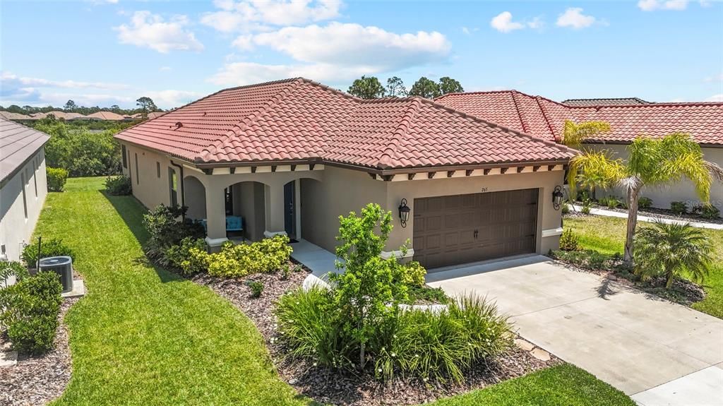 For Rent: $2,900 (3 beds, 2 baths, 1764 Square Feet)
