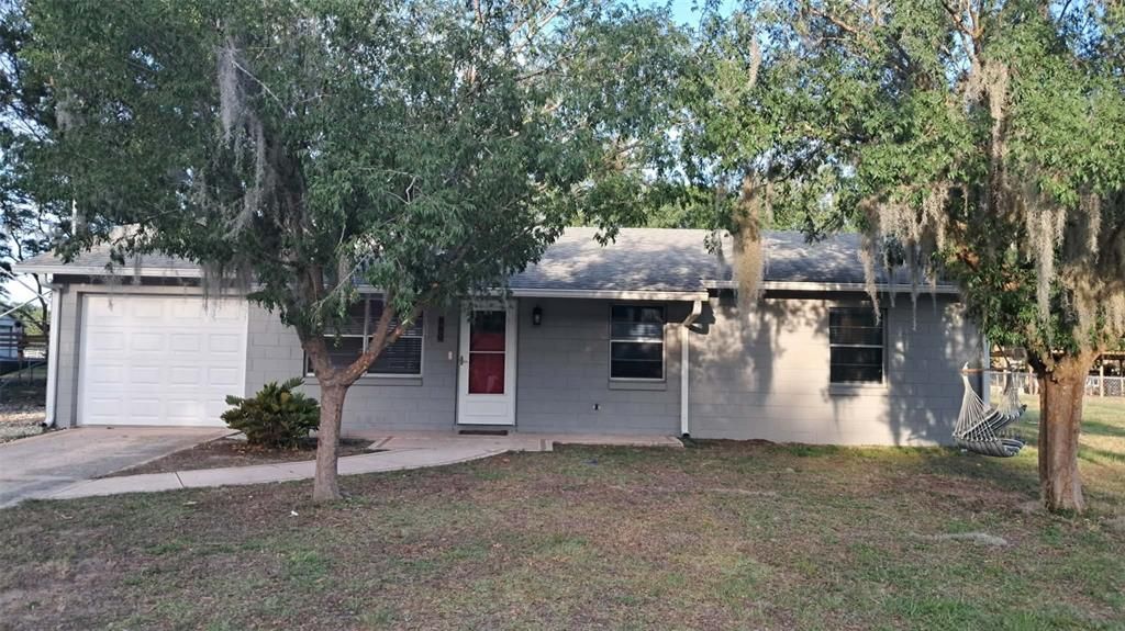For Sale: $274,500 (3 beds, 1 baths, 1053 Square Feet)