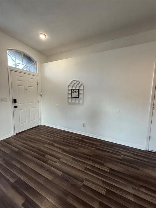 For Rent: $2,500 (3 beds, 2 baths, 1729 Square Feet)