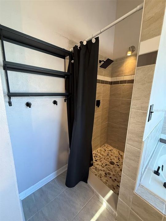 For Rent: $2,500 (3 beds, 2 baths, 1729 Square Feet)
