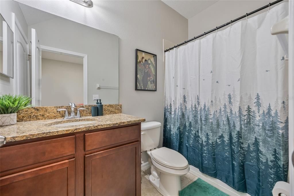 For Sale: $360,000 (5 beds, 4 baths, 2562 Square Feet)