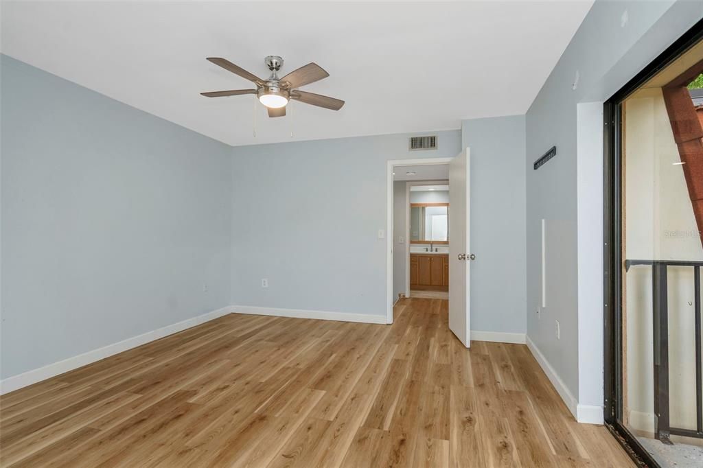 For Sale: $219,900 (2 beds, 2 baths, 1344 Square Feet)