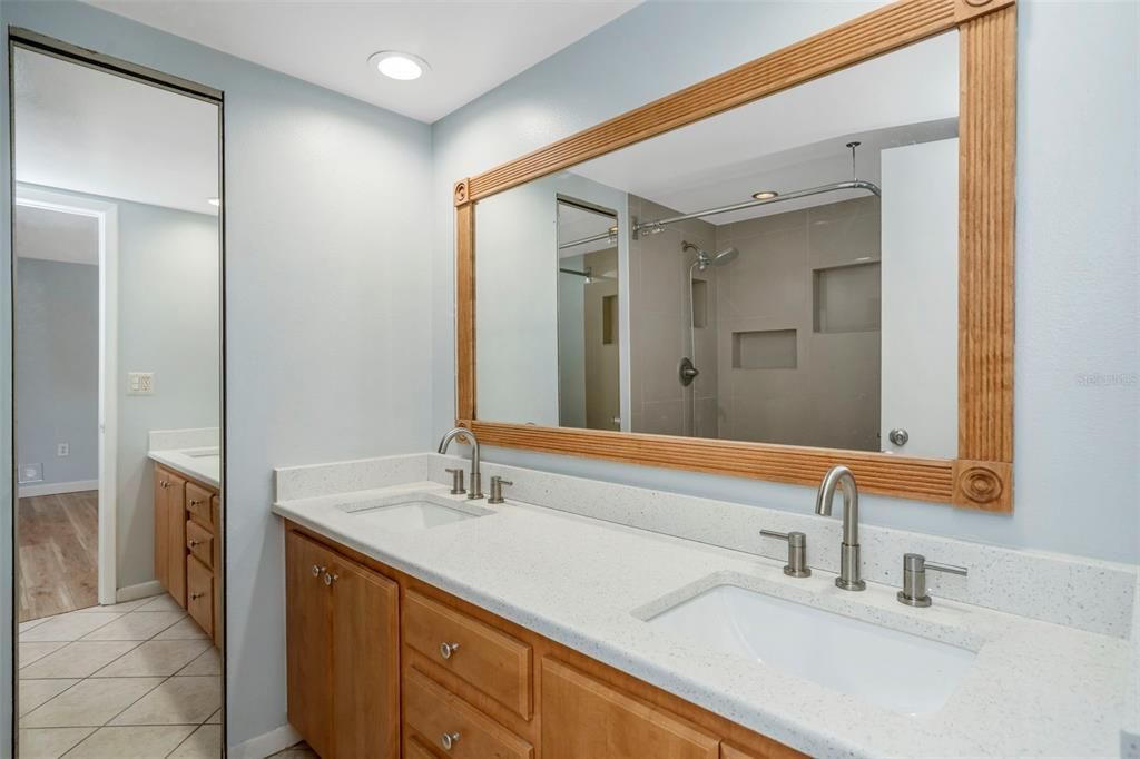 For Sale: $219,900 (2 beds, 2 baths, 1344 Square Feet)