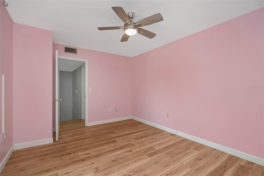 For Sale: $219,900 (2 beds, 2 baths, 1344 Square Feet)