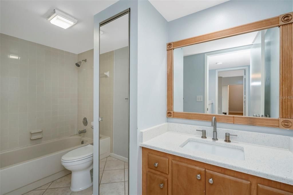 For Sale: $219,900 (2 beds, 2 baths, 1344 Square Feet)