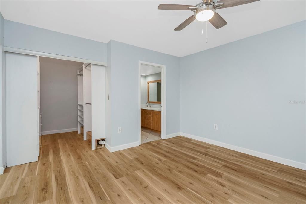 For Sale: $219,900 (2 beds, 2 baths, 1344 Square Feet)