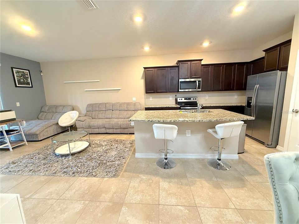 En Venta: $339,000 (3 camas, 2 baños, 1725 Pies cuadrados)
