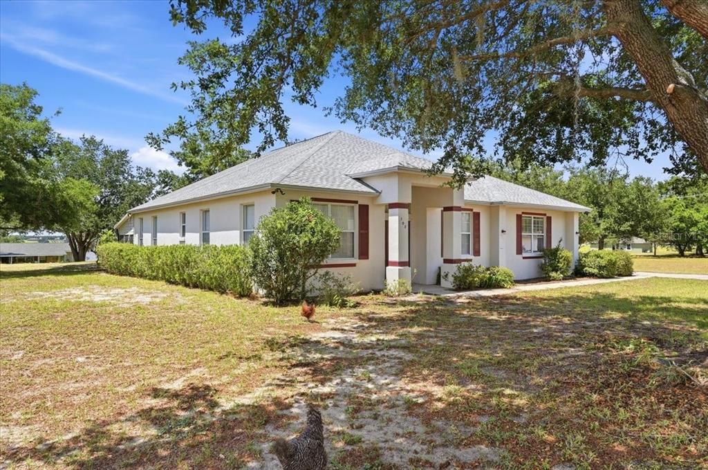 Active With Contract: $350,000 (3 beds, 2 baths, 1955 Square Feet)
