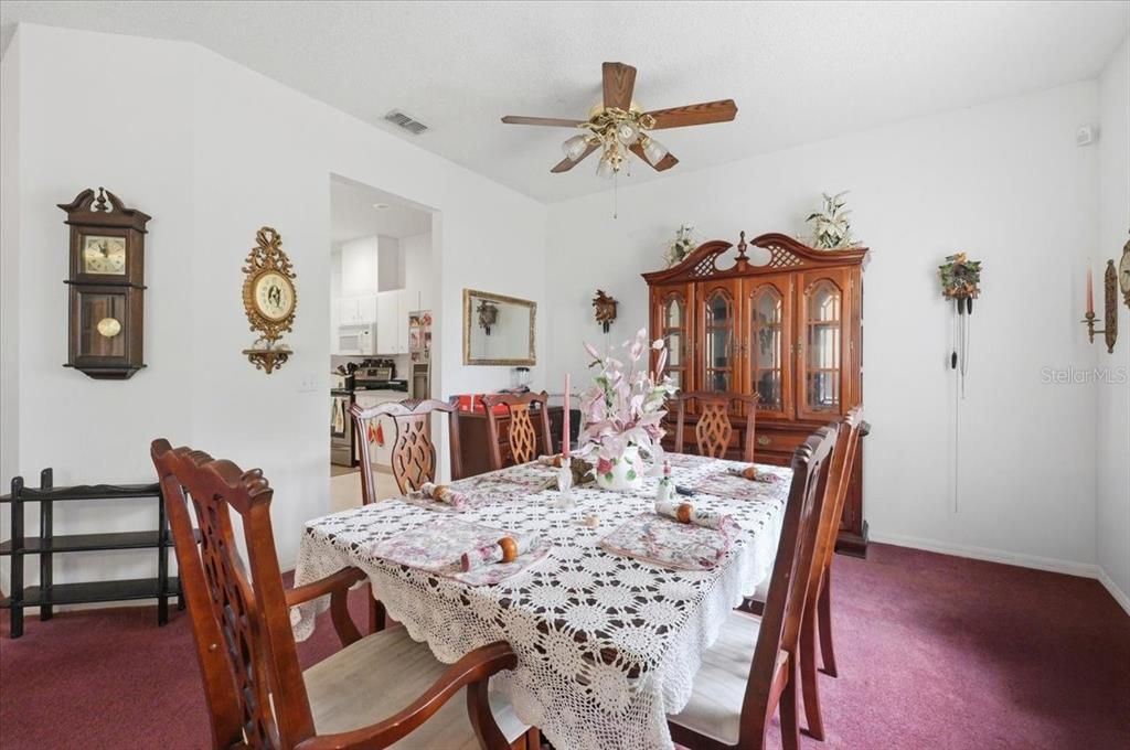 Active With Contract: $350,000 (3 beds, 2 baths, 1955 Square Feet)