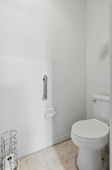 Active With Contract: $350,000 (3 beds, 2 baths, 1955 Square Feet)