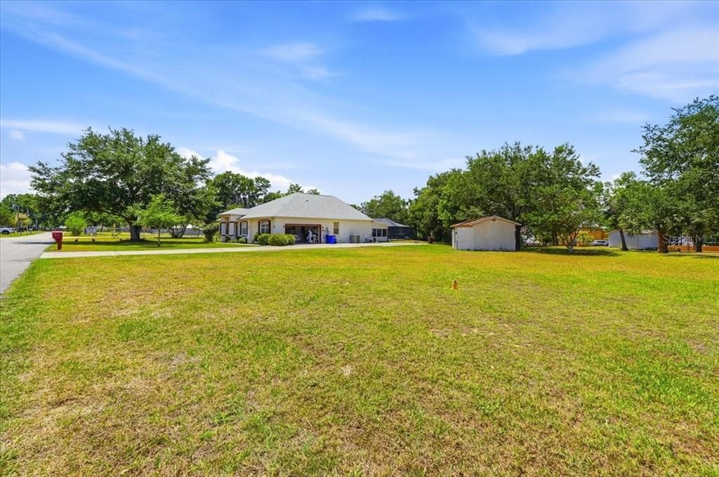 Active With Contract: $350,000 (3 beds, 2 baths, 1955 Square Feet)