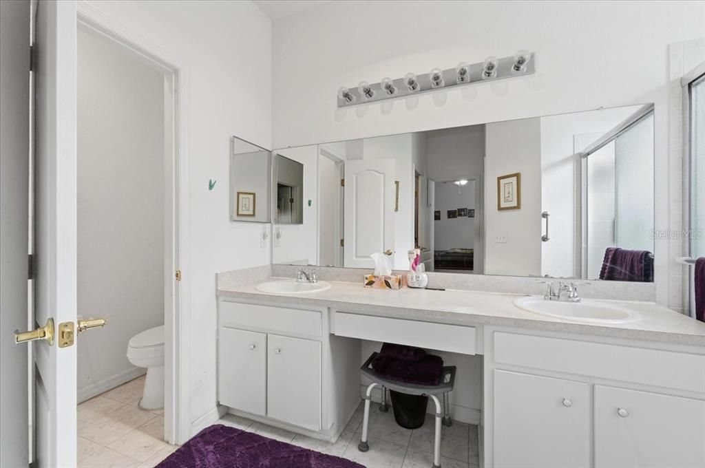Active With Contract: $350,000 (3 beds, 2 baths, 1955 Square Feet)