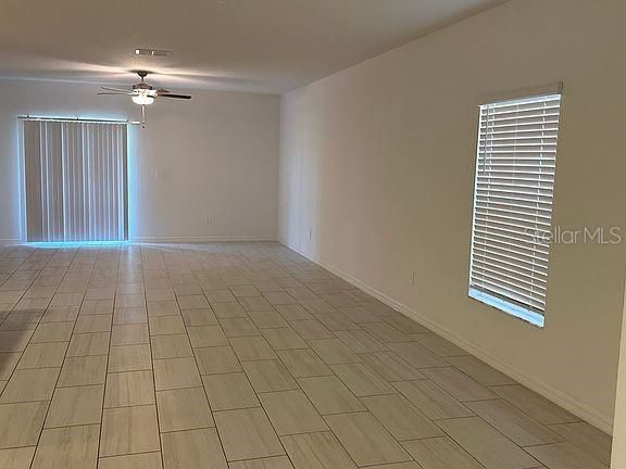 For Rent: $3,100 (6 beds, 3 baths, 2614 Square Feet)