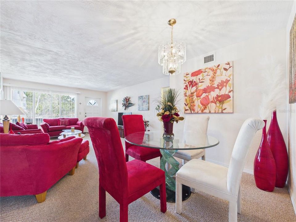 For Sale: $124,900 (2 beds, 1 baths, 1100 Square Feet)