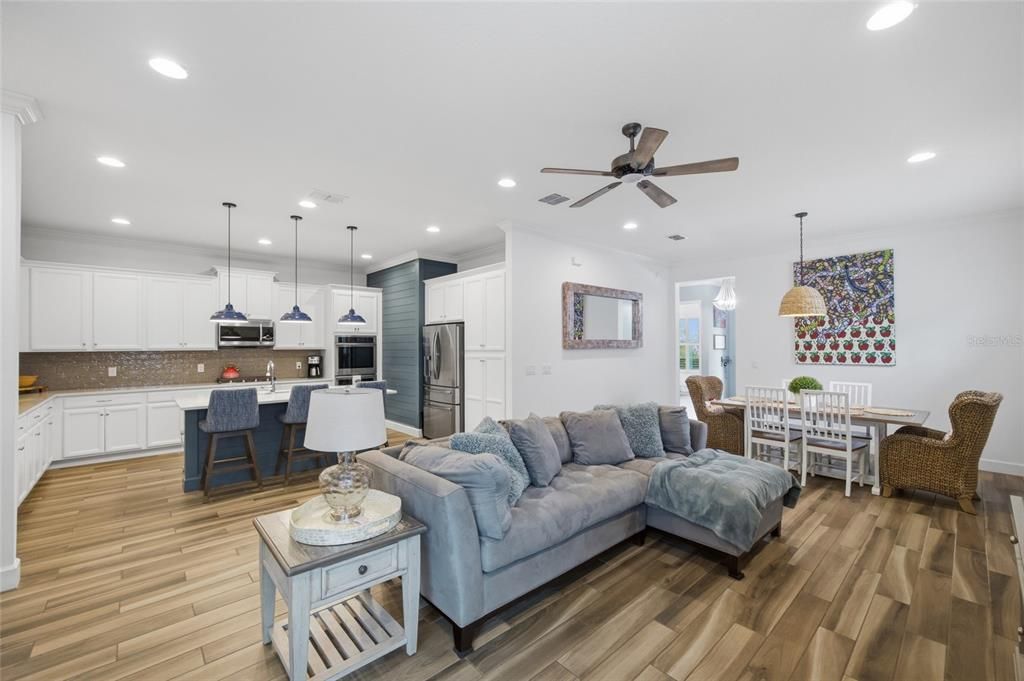 For Sale: $395,000 (3 beds, 2 baths, 1982 Square Feet)