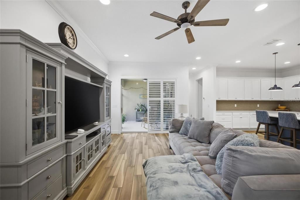 For Sale: $395,000 (3 beds, 2 baths, 1982 Square Feet)