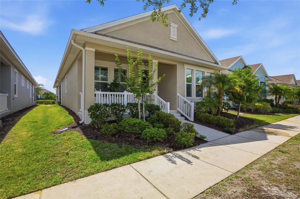 For Sale: $395,000 (3 beds, 2 baths, 1982 Square Feet)