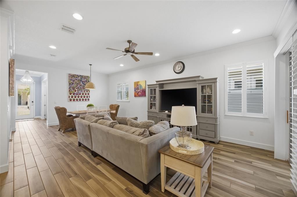 For Sale: $395,000 (3 beds, 2 baths, 1982 Square Feet)