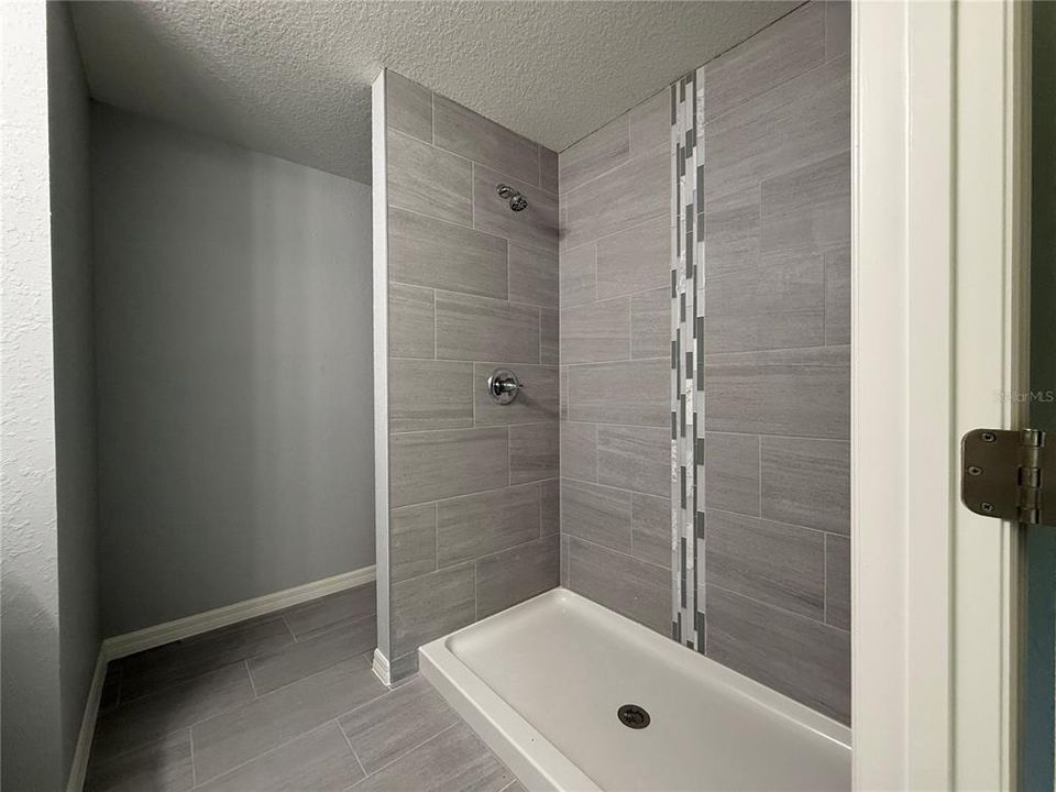 Active With Contract: $209,900 (3 beds, 2 baths, 1232 Square Feet)