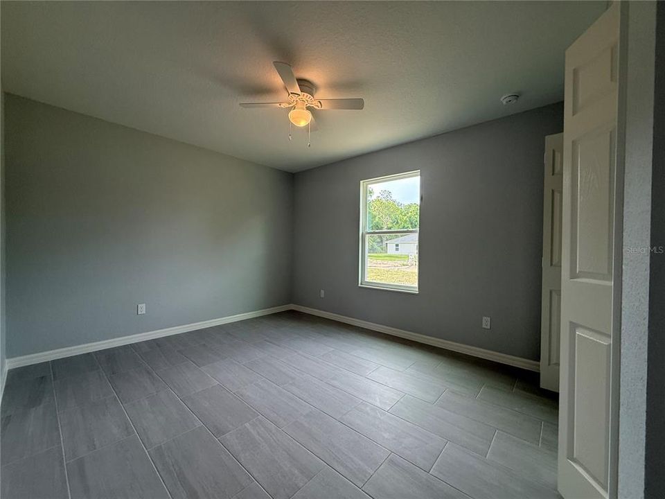 Active With Contract: $209,900 (3 beds, 2 baths, 1232 Square Feet)