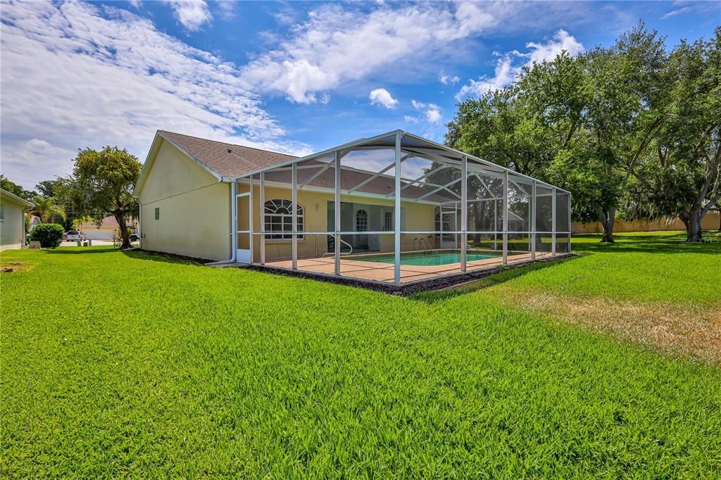 Activo con contrato: $429,000 (3 camas, 3 baños, 1818 Pies cuadrados)
