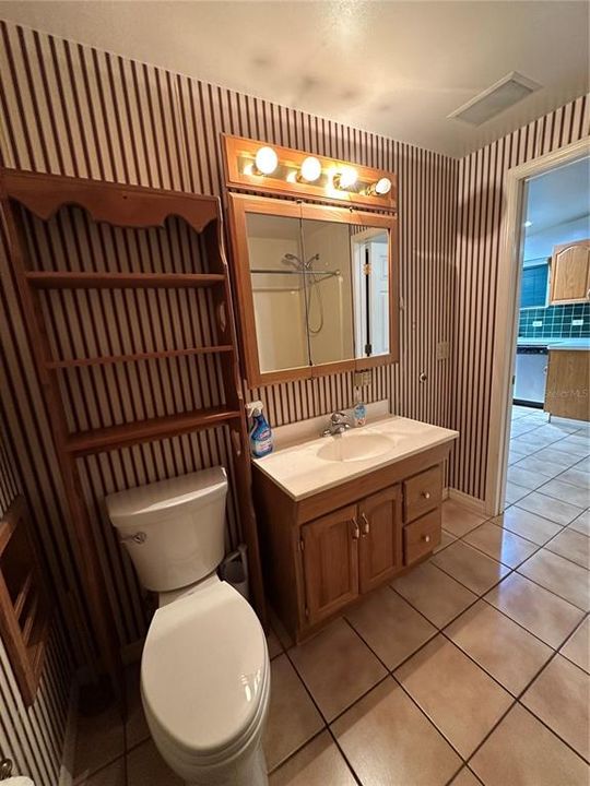 For Sale: $269,900 (2 beds, 1 baths, 800 Square Feet)