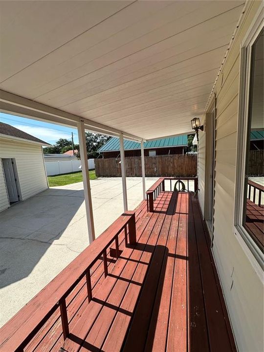 For Sale: $269,900 (2 beds, 1 baths, 800 Square Feet)
