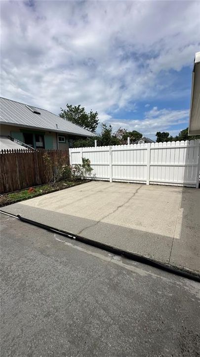 For Sale: $269,900 (2 beds, 1 baths, 800 Square Feet)