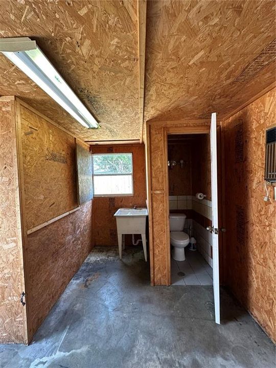For Sale: $269,900 (2 beds, 1 baths, 800 Square Feet)