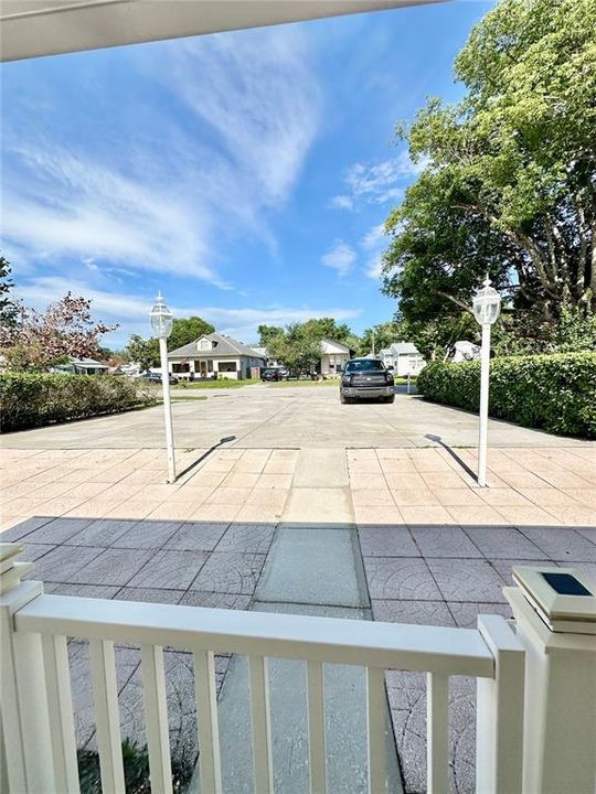 For Sale: $269,900 (2 beds, 1 baths, 800 Square Feet)