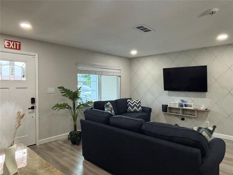 Active With Contract: $429,000 (3 beds, 2 baths, 1840 Square Feet)