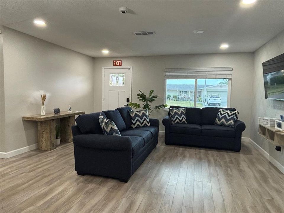 Active With Contract: $429,000 (3 beds, 2 baths, 1840 Square Feet)
